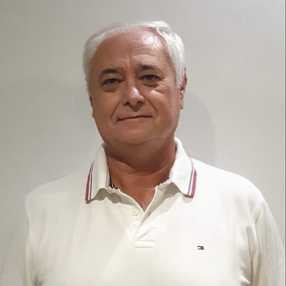 dr-carlos-terreno